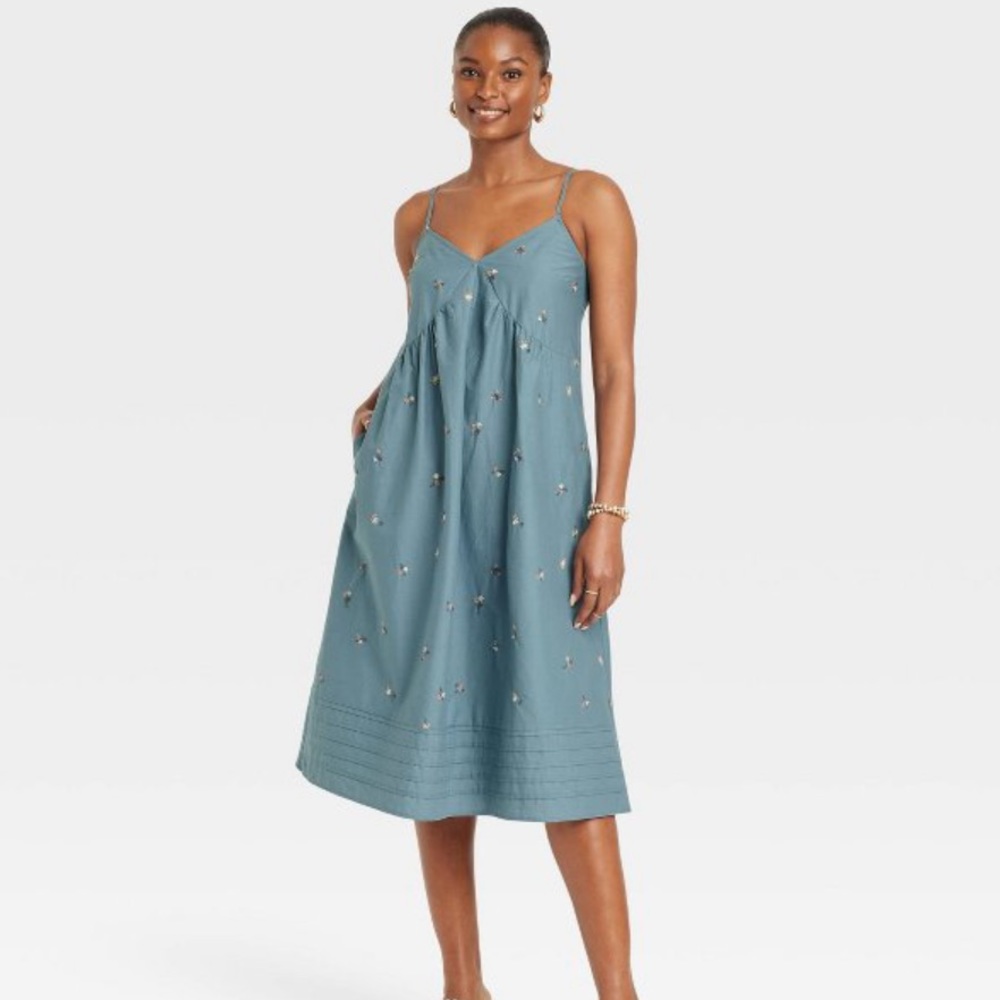 Embroidered midi dress